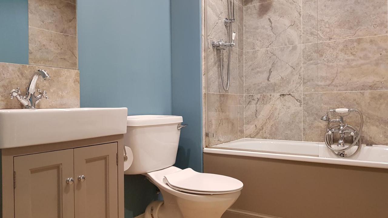 Gorgeous Central Edinburgh 3-Bedroom Apartment エクステリア 写真