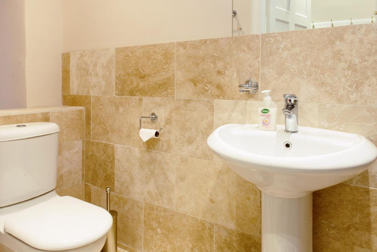 Gorgeous Central Edinburgh 3-Bedroom Apartment エクステリア 写真