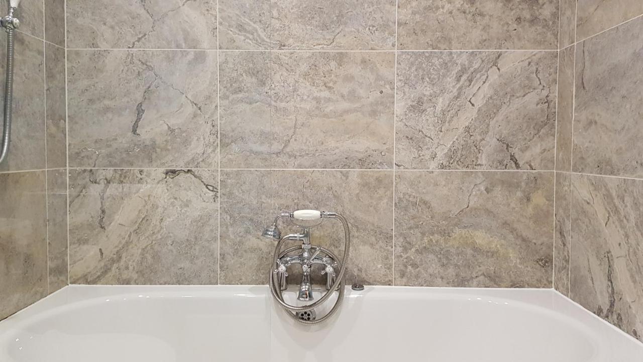 Gorgeous Central Edinburgh 3-Bedroom Apartment エクステリア 写真