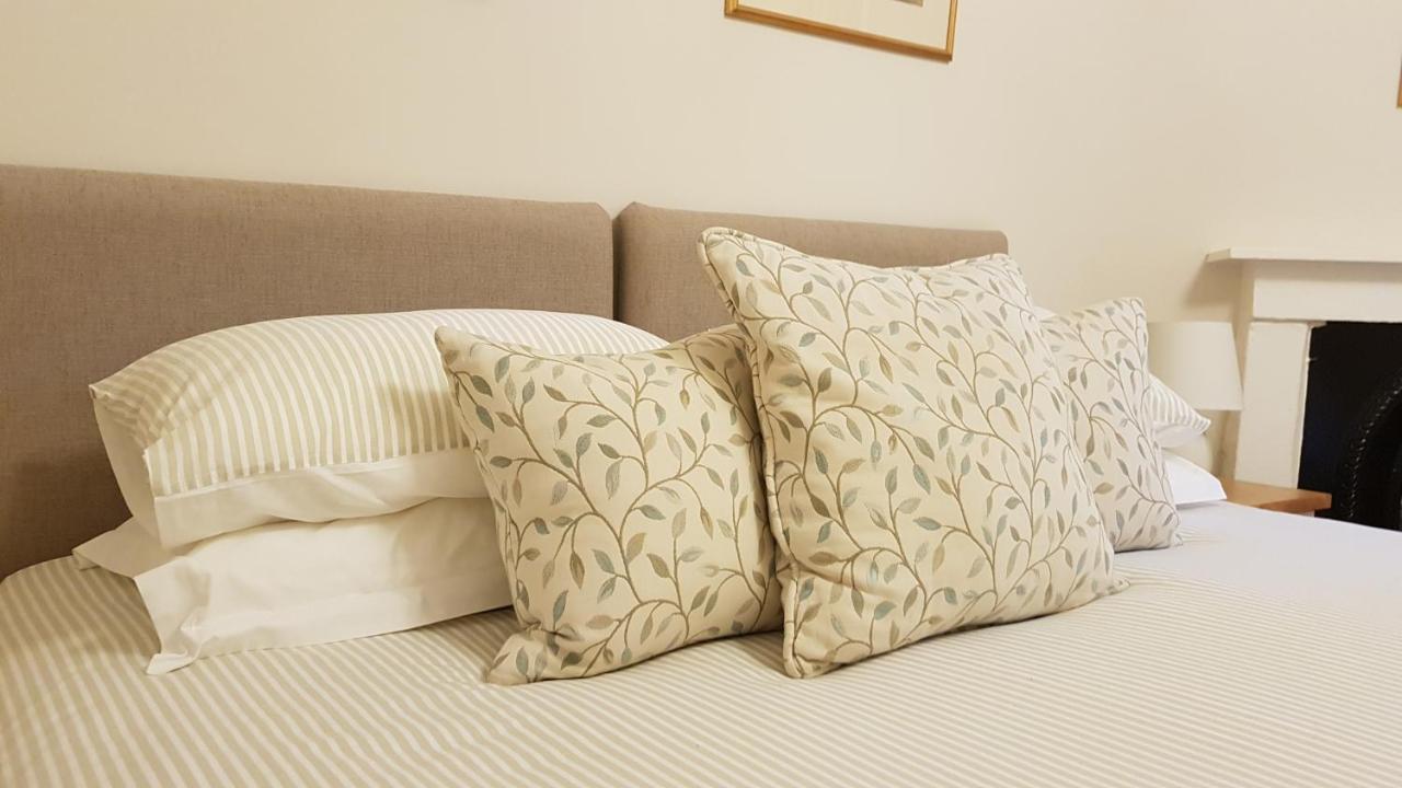 Gorgeous Central Edinburgh 3-Bedroom Apartment エクステリア 写真