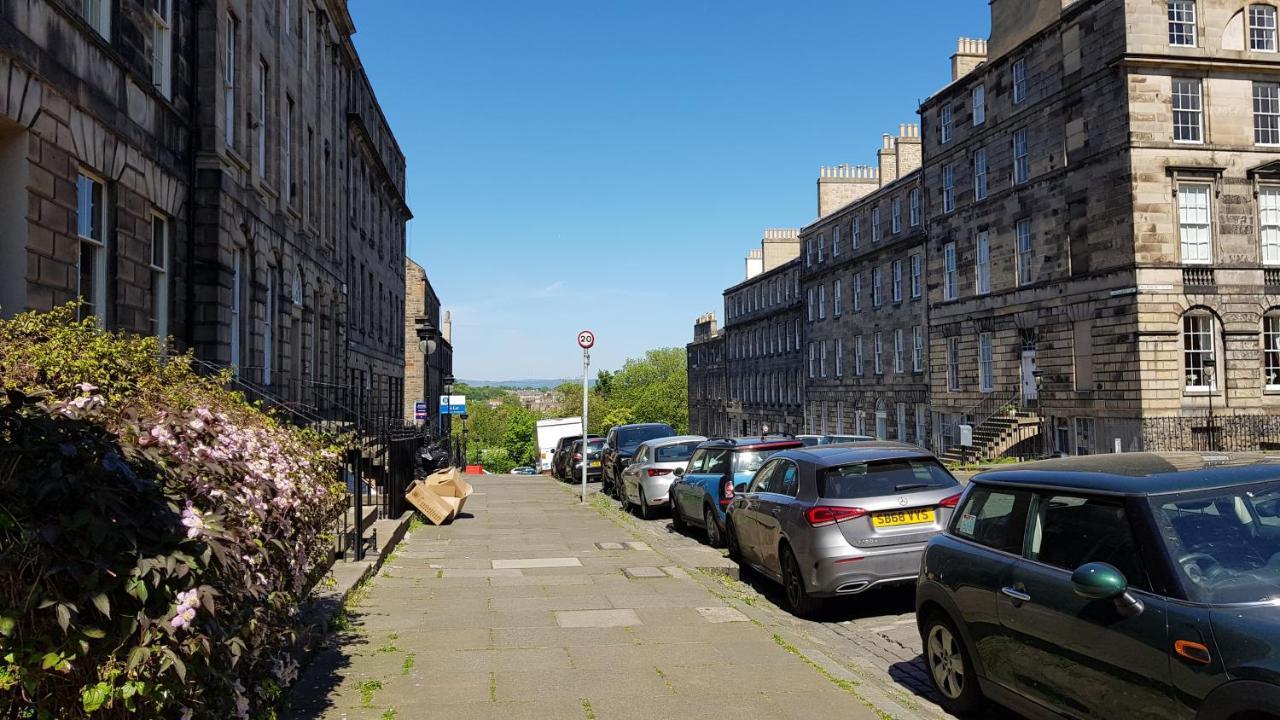 Gorgeous Central Edinburgh 3-Bedroom Apartment エクステリア 写真